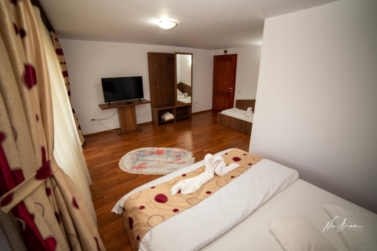 Hotel Casa Binu Arieşeni Zewnętrze zdjęcie