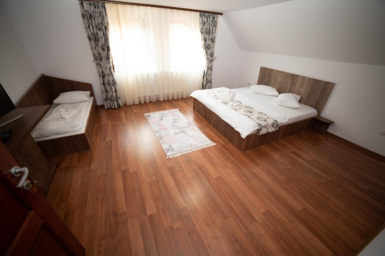 Hotel Casa Binu Arieşeni Zewnętrze zdjęcie