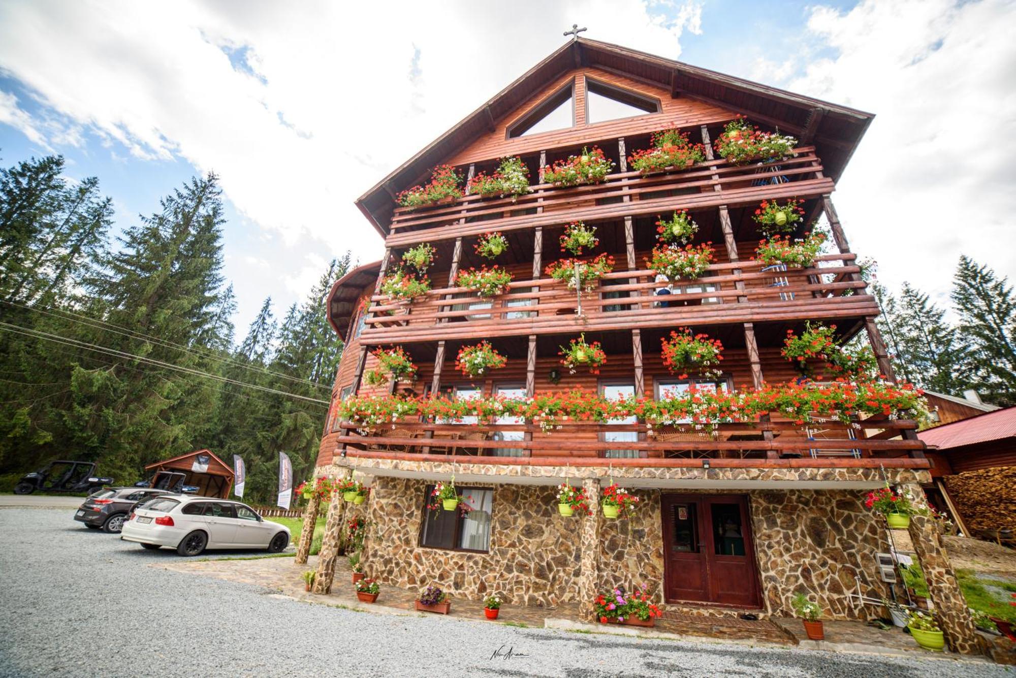 Hotel Casa Binu Arieşeni Zewnętrze zdjęcie
