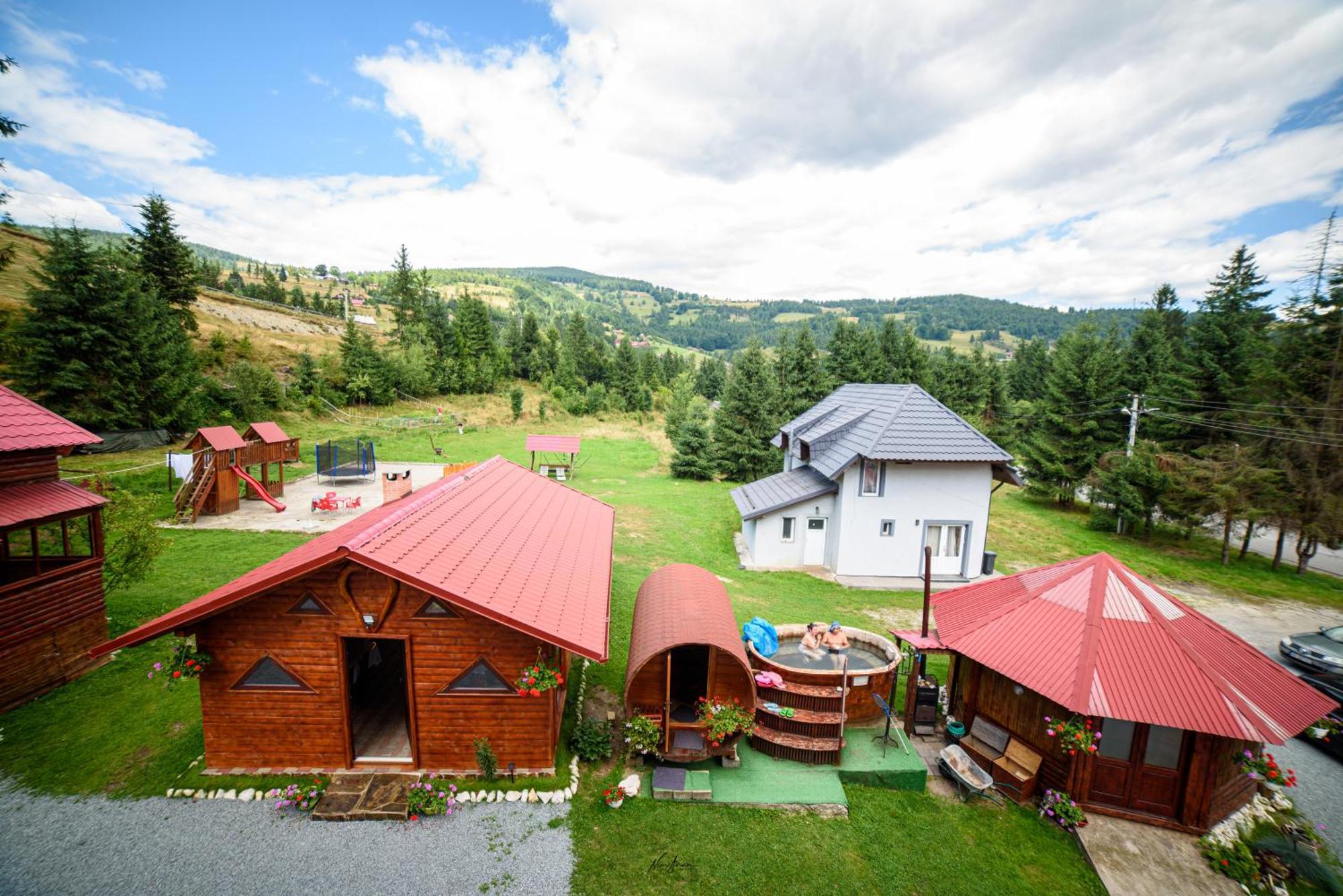 Hotel Casa Binu Arieşeni Zewnętrze zdjęcie