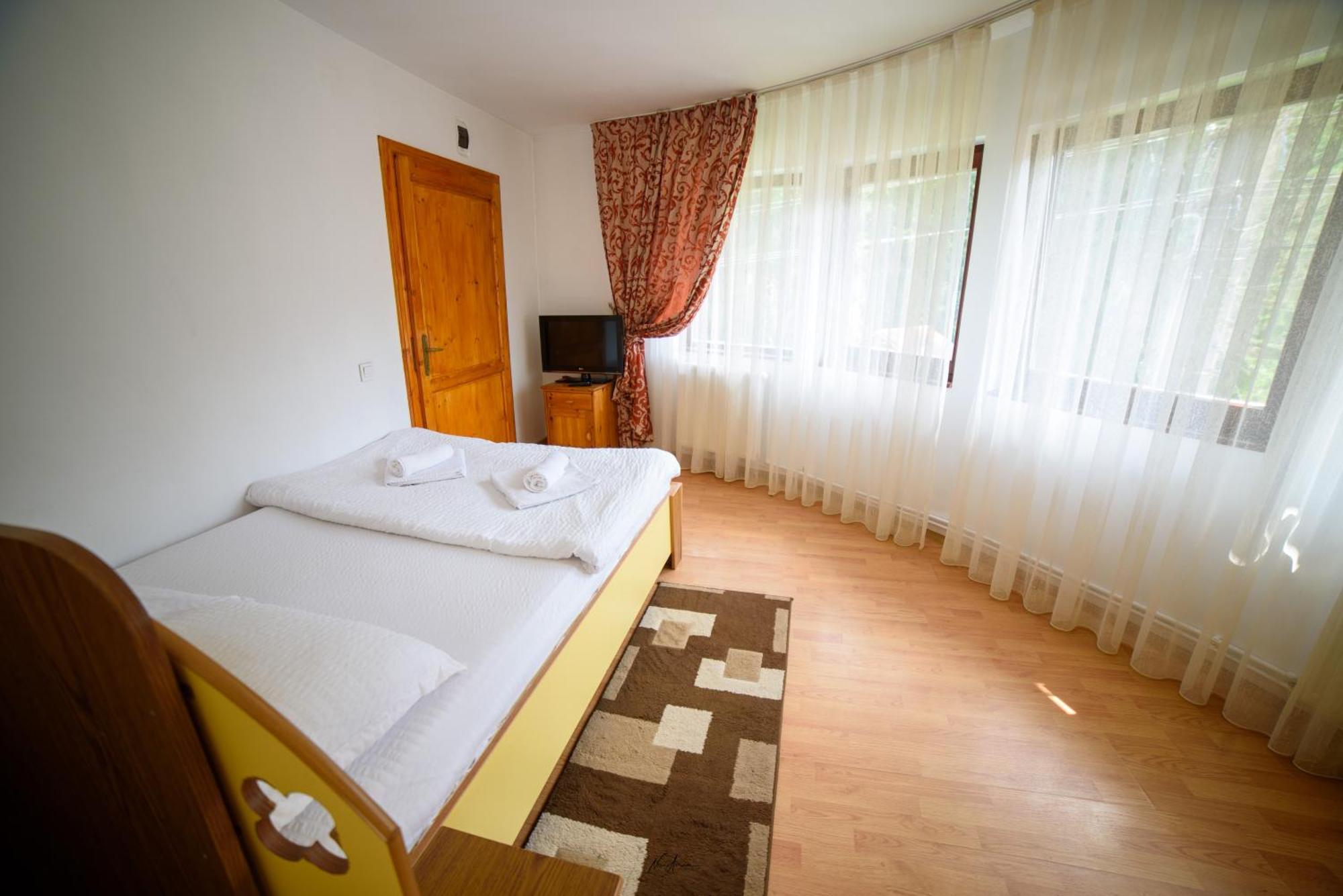 Hotel Casa Binu Arieşeni Zewnętrze zdjęcie