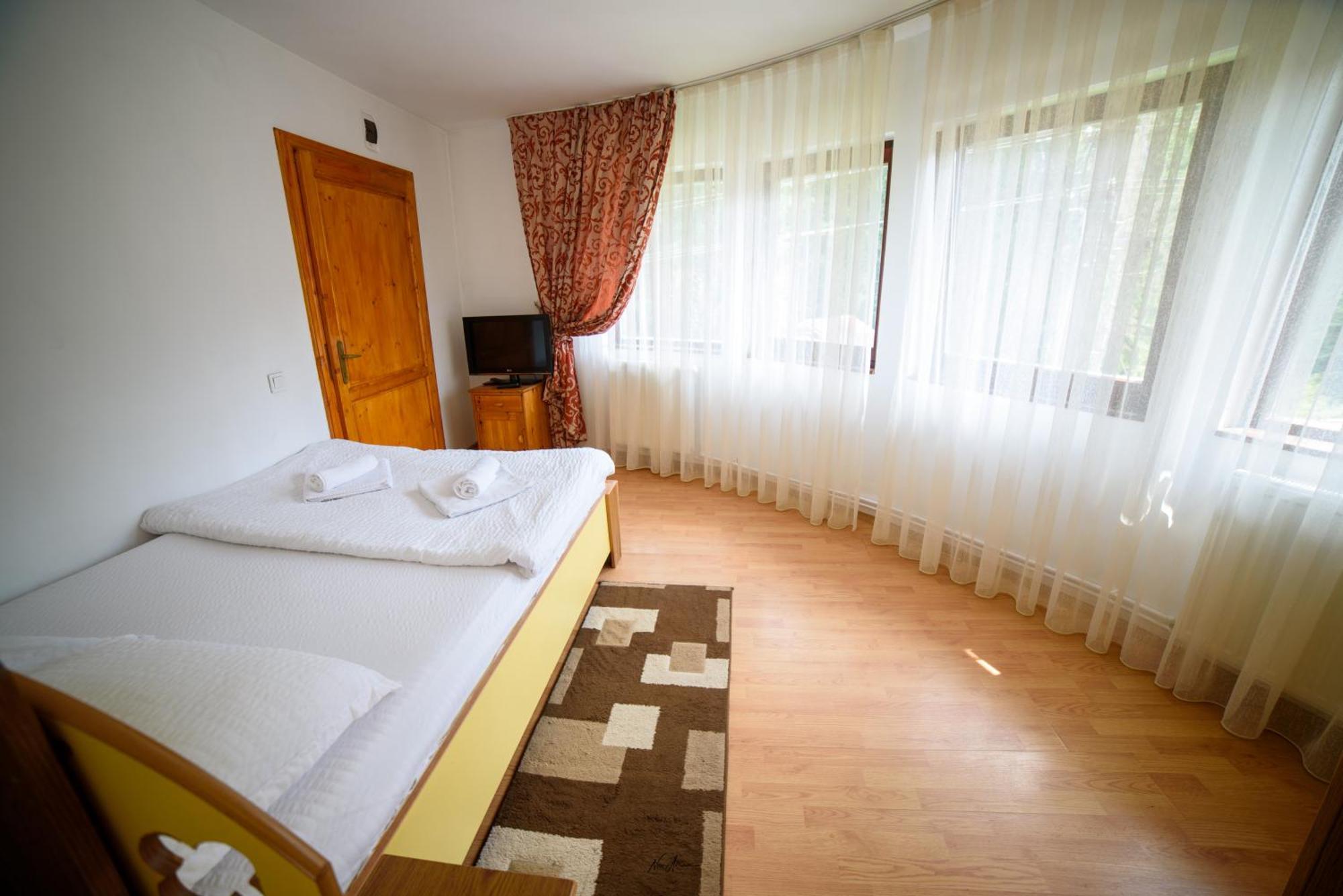 Hotel Casa Binu Arieşeni Zewnętrze zdjęcie